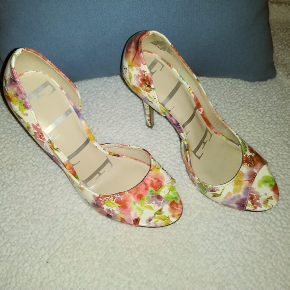 Elle Shoes - HEELS BY ELLE, FLORAL ACCENT, WOMENS 7